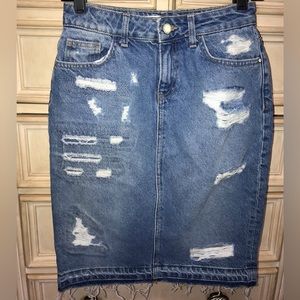 Zara distressed denim blue Jean skirt. Size small.